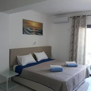  Apartment P.l Hermes & Cyprus